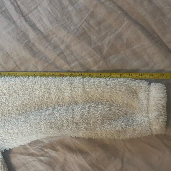 Gap white furry fleece pullover xl - Picture 6 of 9